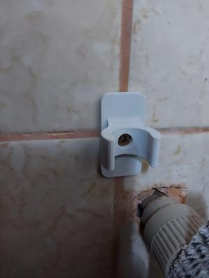 Fastening fastening for pipe