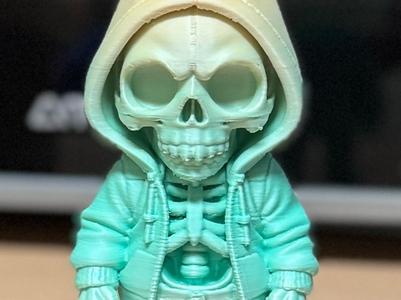 Skeletti - goes on a big hike