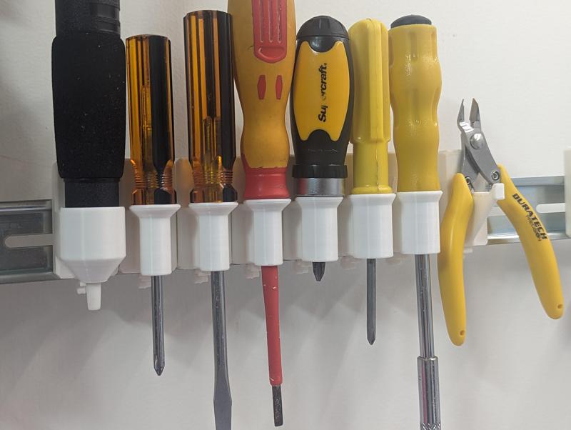 Sy's Peglock - Parametric Loop Mounts.