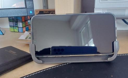 Dual Iphone cradle Iphone 12/13 and SE
