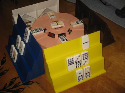 domino holder