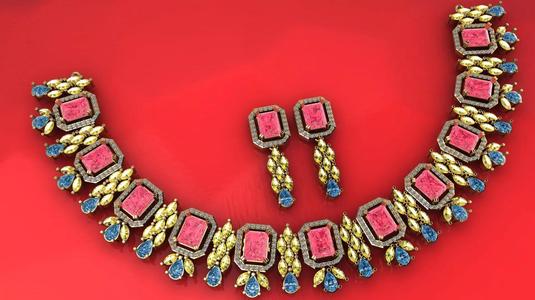 Beautiful Neckless-Earring