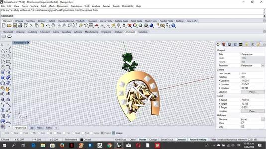 horseshoe computer screen showing jewelry design