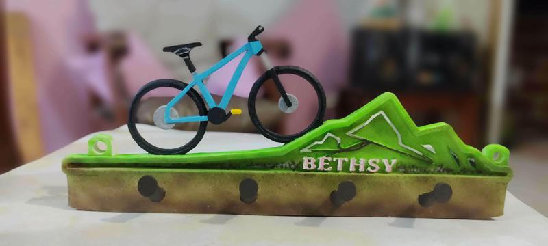 Porta llavero de montaña y bicicleta