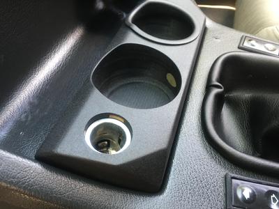 Bmw E30 - front cup holder