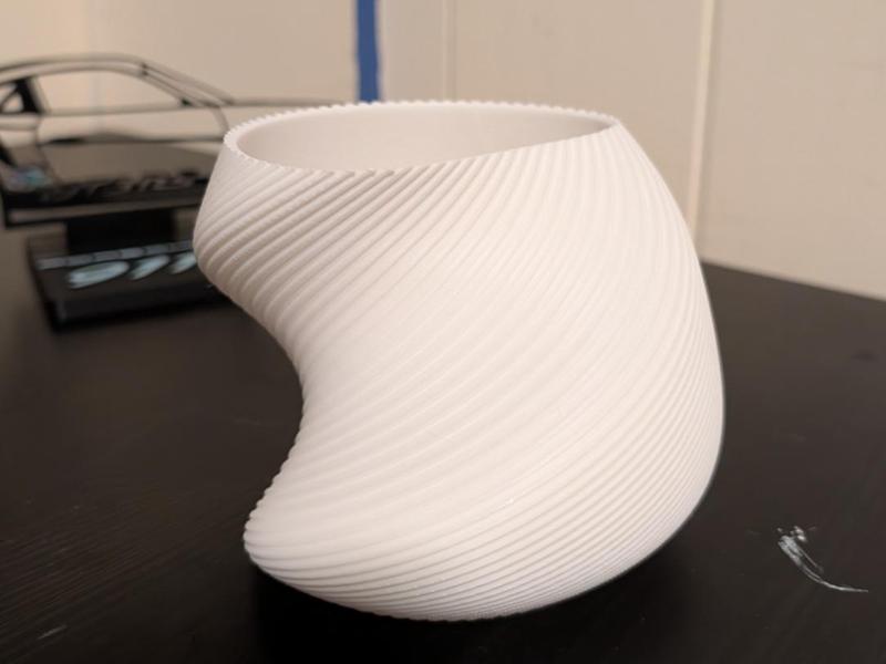 Twisted Slope Planter