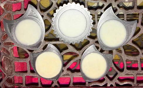 RADON -o-o- Nest plectrum / pick for playing electric guitar