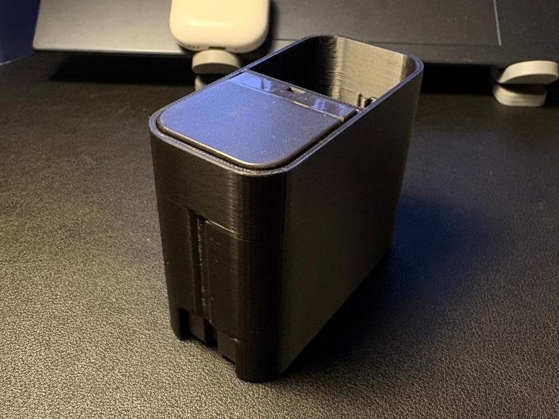 NP-F750 battery Case/Holder
