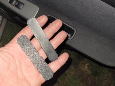 02-06 Nissan Altima door handle pocket insert