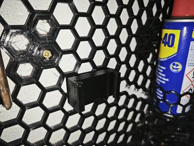 Honeycomb storage wall -  Battery holder BP27Li-18015