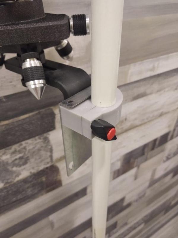 Clamp for the laser level rod