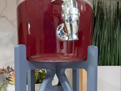 Drink dispenser stand