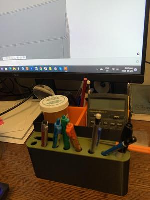desk organizer - place to put junk too