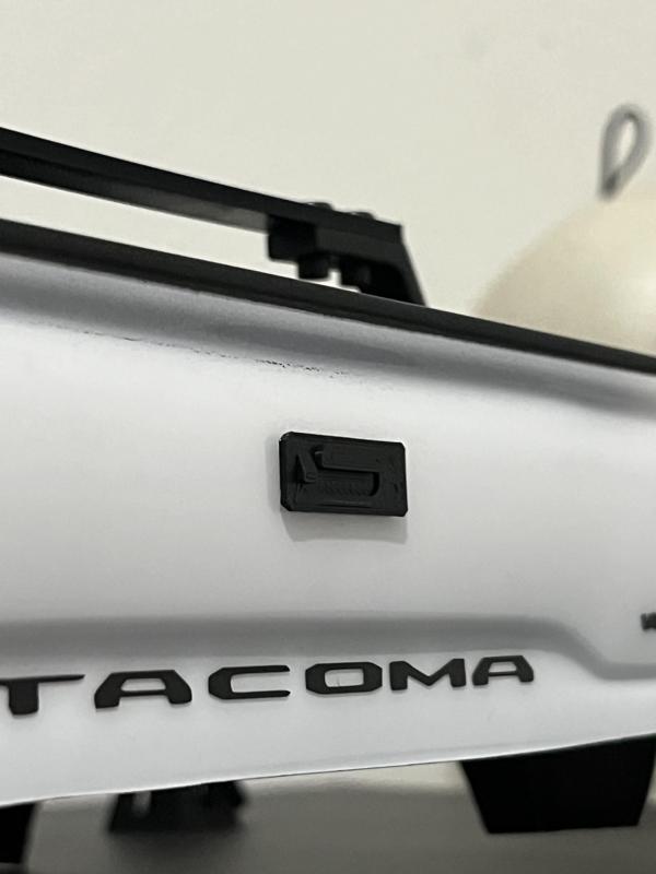 Element knighrunner tailgate handle