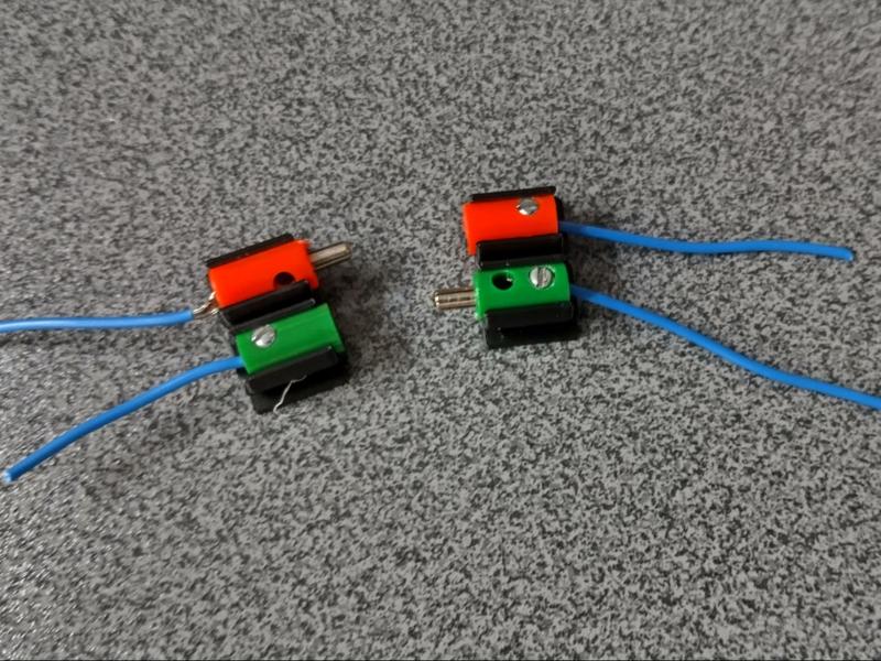 Märklin Plug short circuit protection and plug 