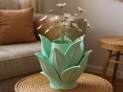 WaveFlame vase with flowing elegance and movement