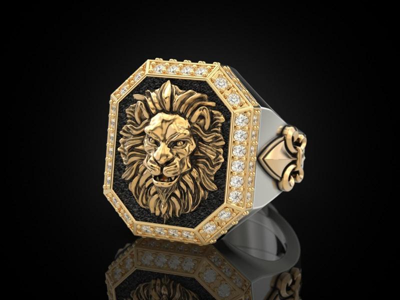 Rring with a lion and an all-seeing eye