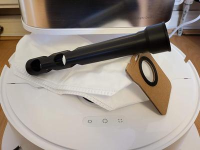 Vacuum nozzle to empty robot cleaner bag 34mm internal diameter