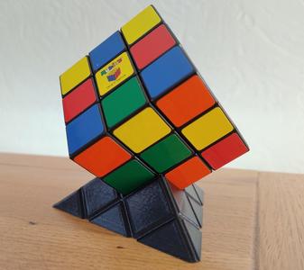 Rubik's Cube Stand