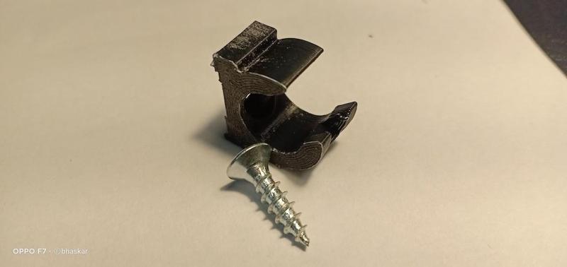 Parametric Clip Cable/Pipe management 