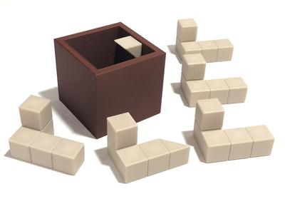 No Holes Barred - Packing puzzle by László Molnár