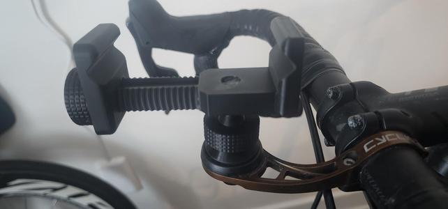Garmin adapter for the swivel phone mount system