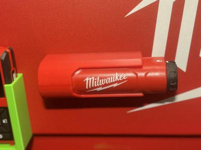MILWAUKEE MAGNETIC REDLITHIUM CHARGER  HOLDER