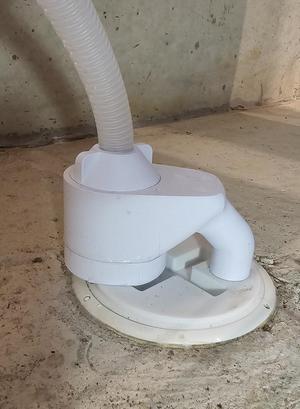 Mini trap for dehumidifier drain