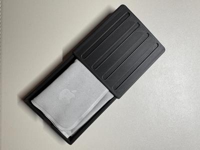 Small box for M4 MacBook Polishing Cloth