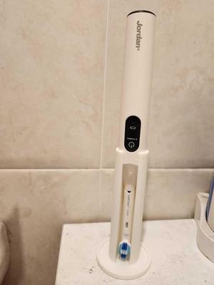 Jordan CLEAN SMILE electric toothbrush holder