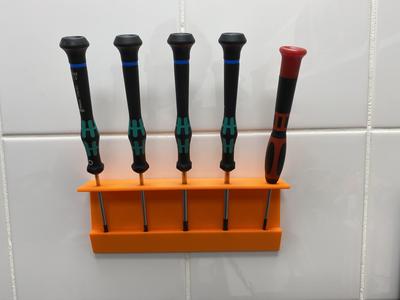 Screw driver set wall mount