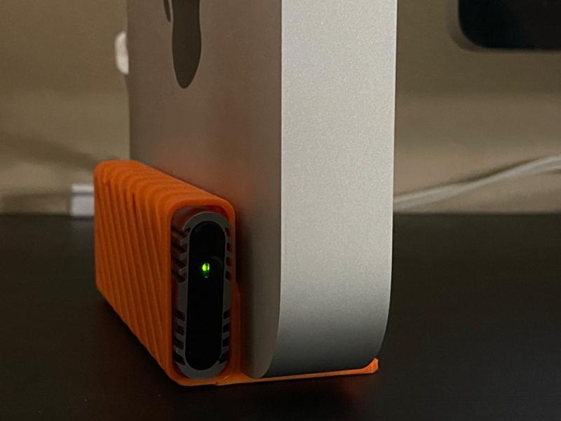 Mac Mini Stand With Vantec NST-220C3-SG Enclosure Holder