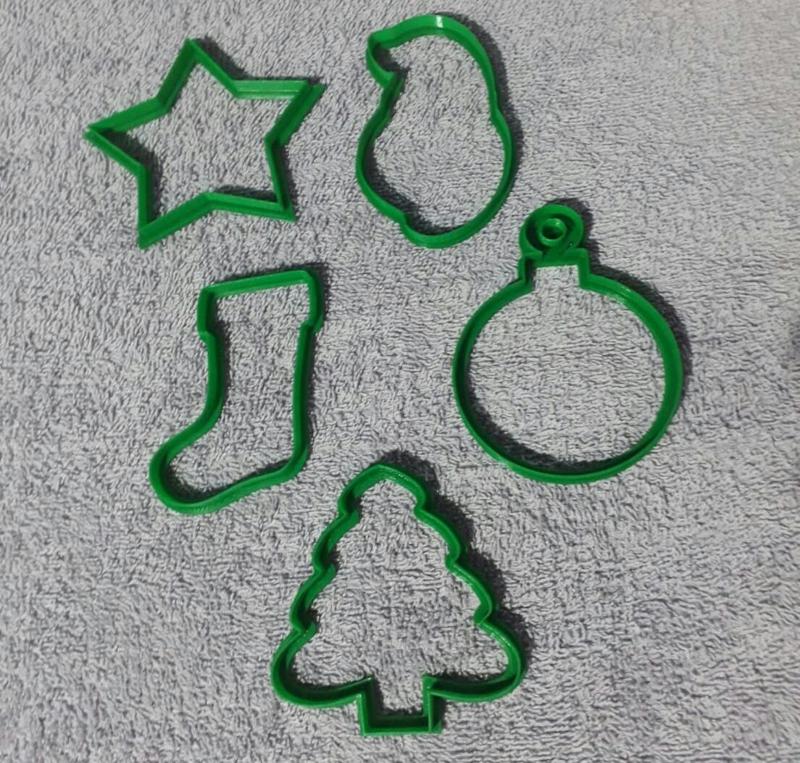 5 Simple Christmas Cookie Cutter (For Decoration)