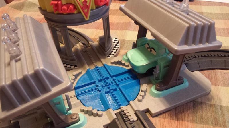 Flo's V8 Cafe Turntable Crosstrack