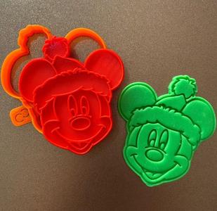 COOKIE CUTTER - MICKEY WITH CHRISTMAS HAT / CORTADOR DE GALLETA