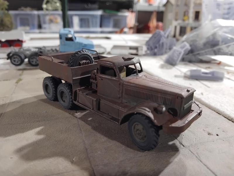 Diamond T980 truck (M20, 12-ton, 6x4) + 12-wheel M9 Rogers trailer (US, WW2)