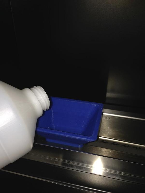 Funnel for ethanol fireplace