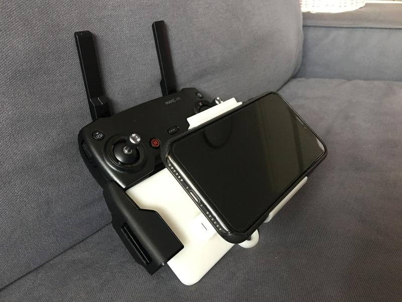 DJI Mavic Remote Control iPhoneX (with Apple Leather Case) Bracket