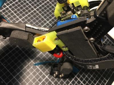 XT60 "Under" Flat Mount (QAV-X 210)