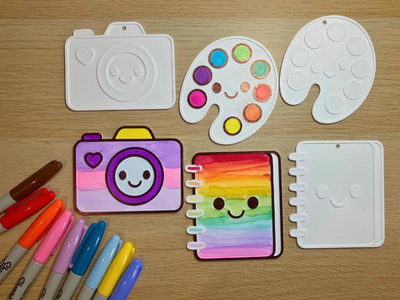 Art Colouring Set – Camera, Palette & Sketchbook!