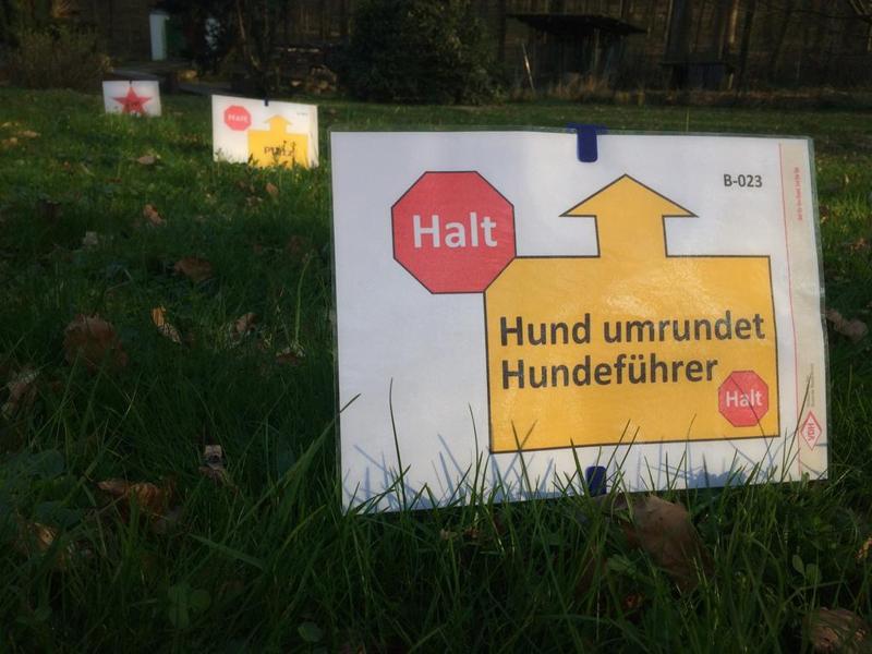 Rally Obedience Sign-Stand