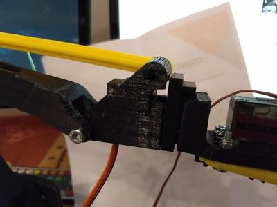 EEZYbotARM MK2 Claw Rotating by matl_