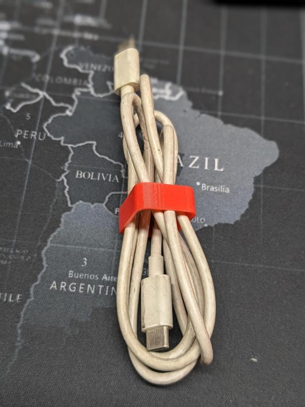 Compact 3D-Printed Cable Organizer for Tangle-Free Cable Storage