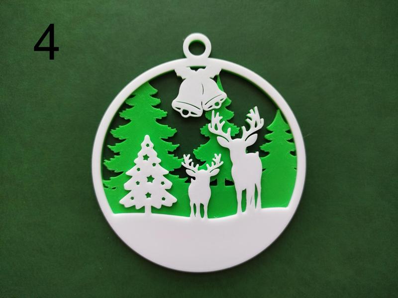 Reindeer in the forest - ornament with name 