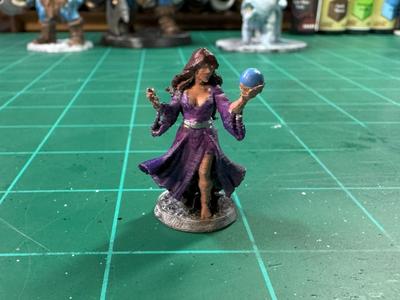 DND D&D Pathfinder Mini Female Wizard