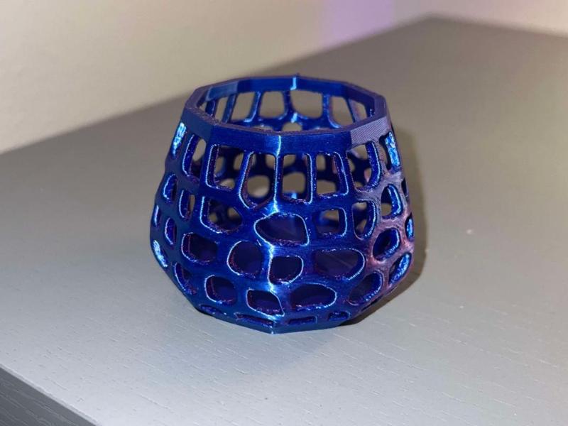 Basic Voronoi Tealight Candle Holder 01