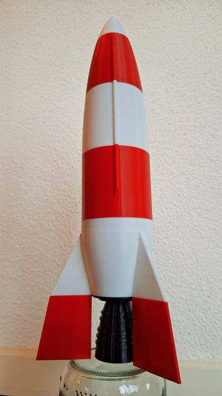 Spardose in Form einer Rakete /  Money box in the shape of a rocket
