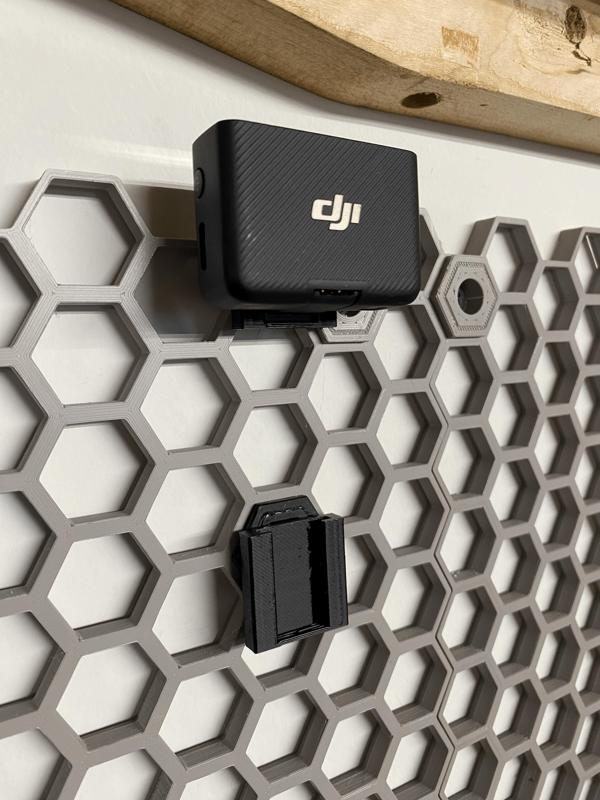 Cold Shoe Mount for HoneyComb Wall