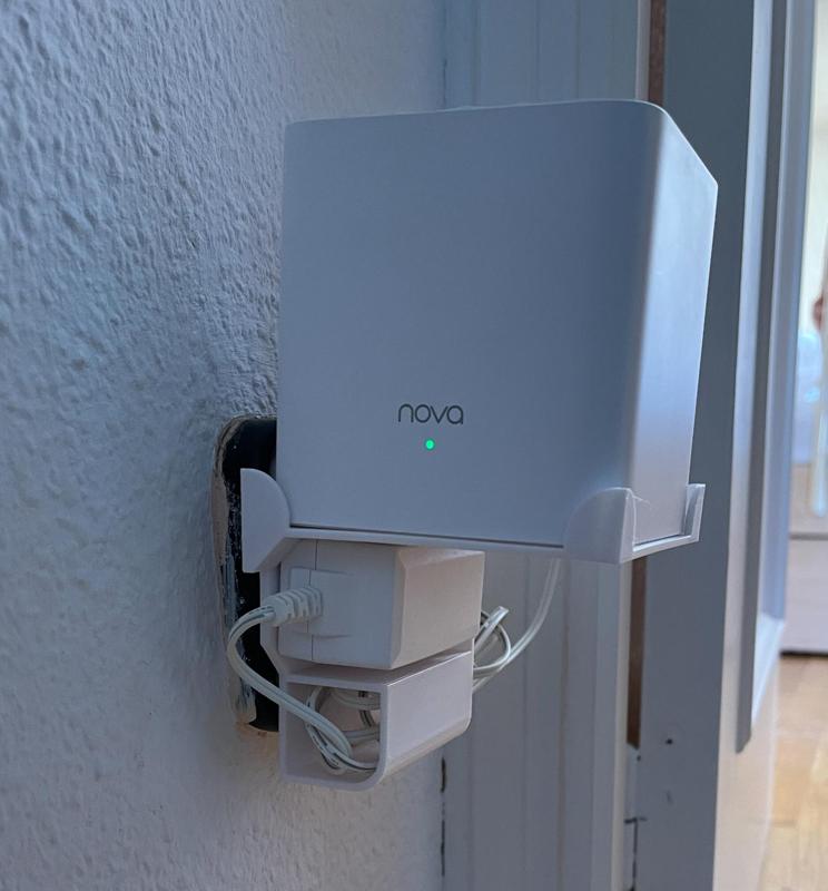 Tenda Nova AC1200 MW3 plug stand