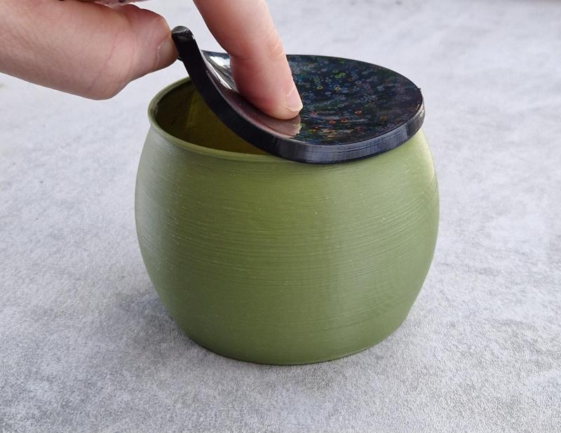 Container with lid